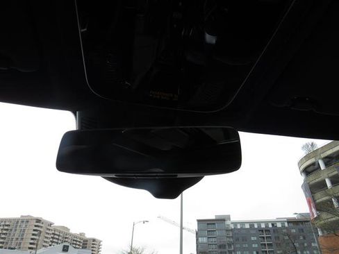 Used 2025 Mercedes-Benz C 300 4MATIC Sedan image 22