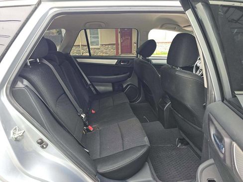 Used 2017 Subaru Outback 2.5i Premium image 8