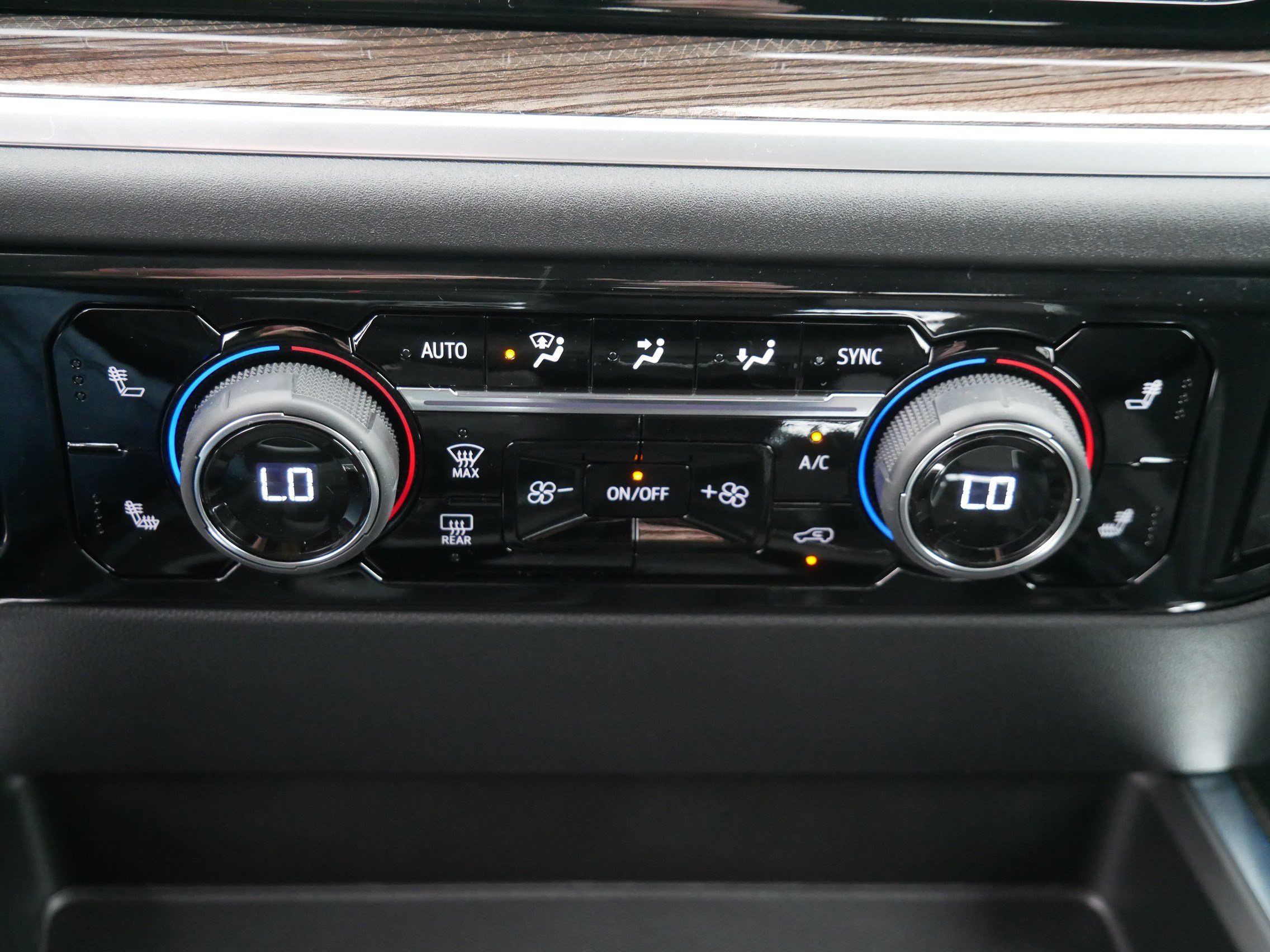 New 2026 Chevrolet Silverado 1500 RST w/ All Star Edition Plus AWD/4WD image 8