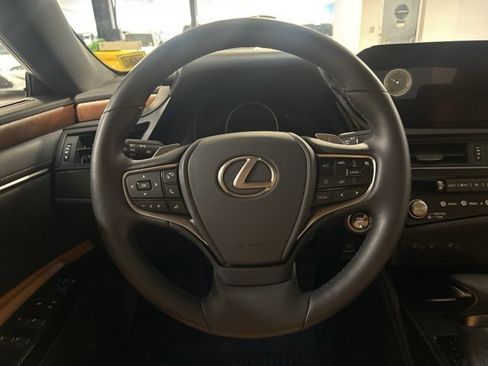 Used 2025 Lexus ES 350 w/ Premium Package image 15
