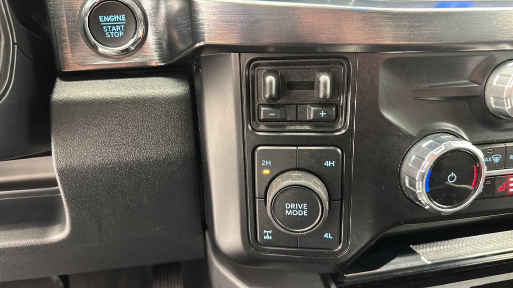 Used 2025 Ford F250 Lariat w/ Lariat Ultimate Package AWD/4WD image 22