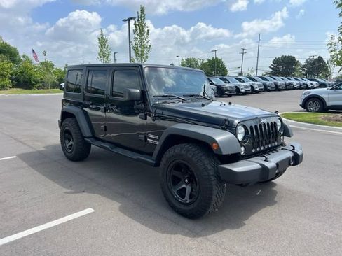 Used 2015 Jeep Wrangler Unlimited Sport w/ Quick Order Package 24S AWD/4WD image 3