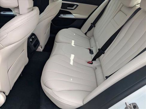 Used 2025 Mercedes-Benz E 350 4MATIC Sedan image 15