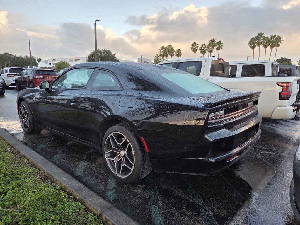 Used 2026 Dodge Charger Scat Pack AWD/4WD image 4