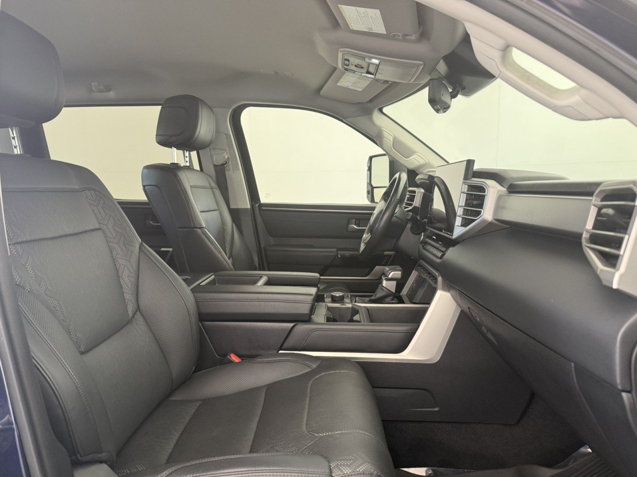 Used 2023 Toyota Tundra Limited AWD/4WD image 10