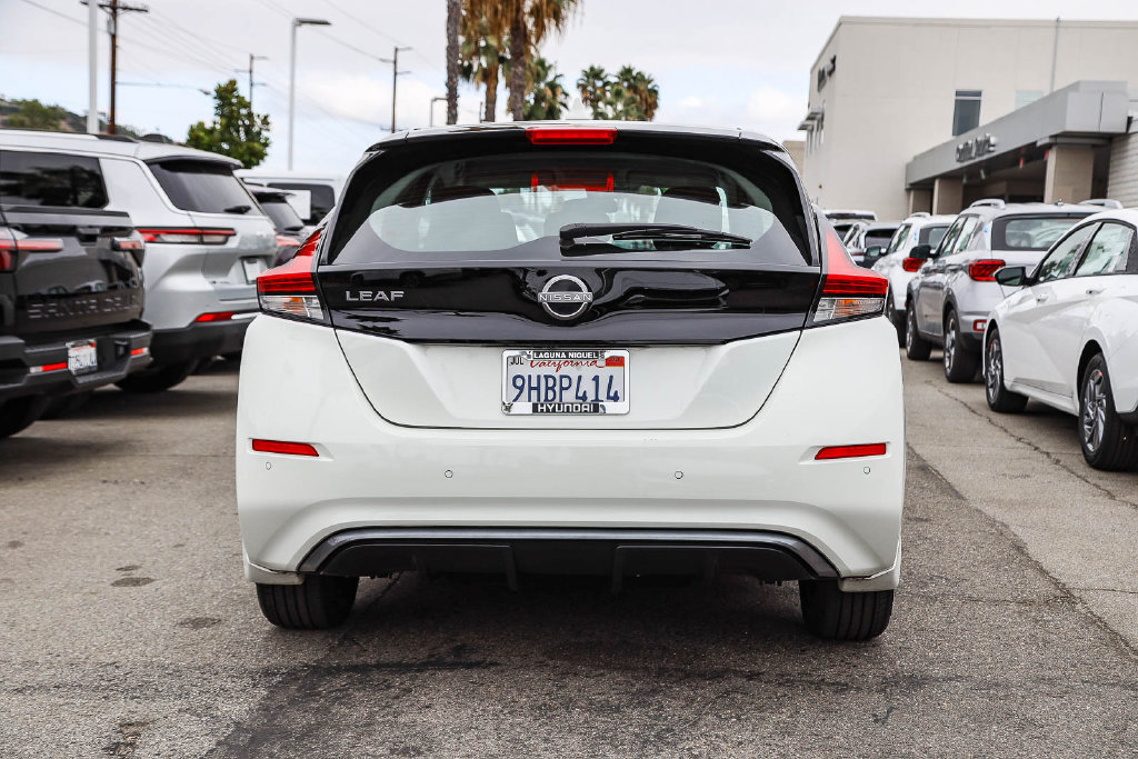 Used 2023 Nissan Leaf S FWD image 5