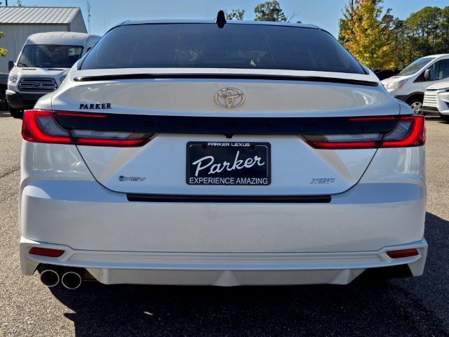 Used 2025 Toyota Camry XSE FWD image 4