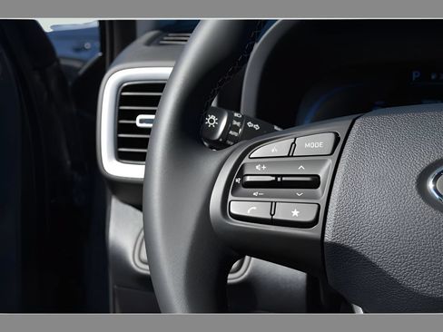 New 2026 Hyundai Venue SEL FWD image 19