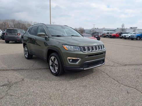 Used 2019 Jeep Compass Limited image 3