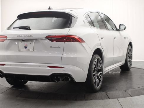 New 2025 Maserati Grecale GT AWD/4WD image 3