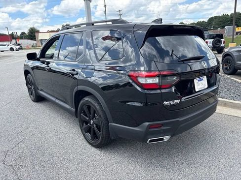 Used 2025 Honda Pilot Black Edition image 6