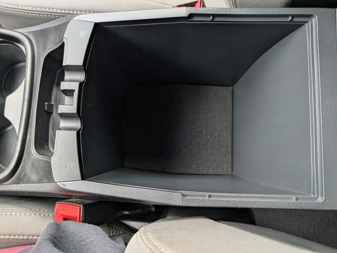 Used 2017 Hyundai Santa Fe SE image 36