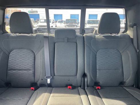 New 2026 RAM 1500 4x4 Crew Cab image 21