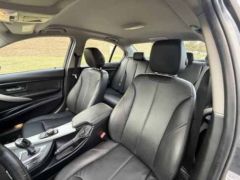 Used 2016 BMW 320i Sedan image 12