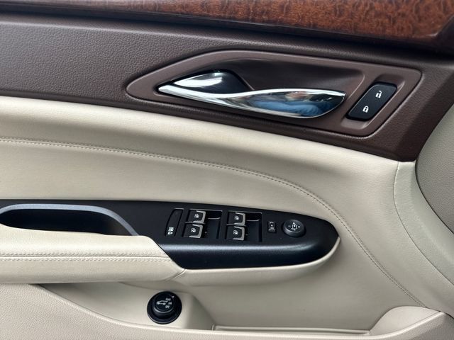 Used 2016 Cadillac SRX Luxury w/ Driver Awareness Package FWD image 11