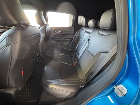 Used 2025 Jeep Compass Trailhawk image 30