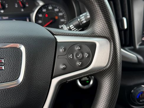 Used 2023 GMC Terrain SLE w/ Driver Convenience Package image 30