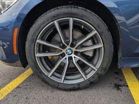 Used 2021 BMW 330i xDrive Sedan w/ Premium Package image 11