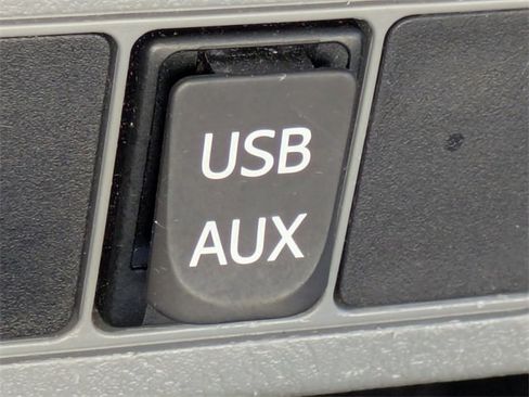 Used 2015 Toyota Tacoma PreRunner image 24