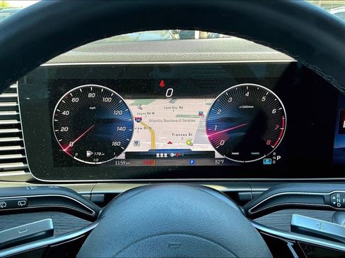 Used 2025 Mercedes-Benz GLE 350 4MATIC image 13