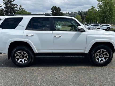 Certified 2024 Toyota 4Runner TRD Off-Road Premium AWD/4WD image 4