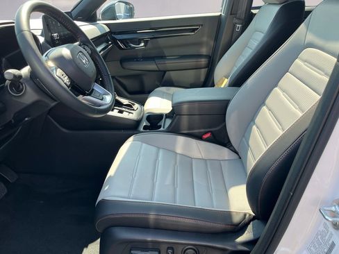 Used 2026 Honda CR-V Sport Touring image 9