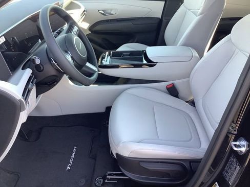 New 2026 Hyundai Tucson Blue SE image 9