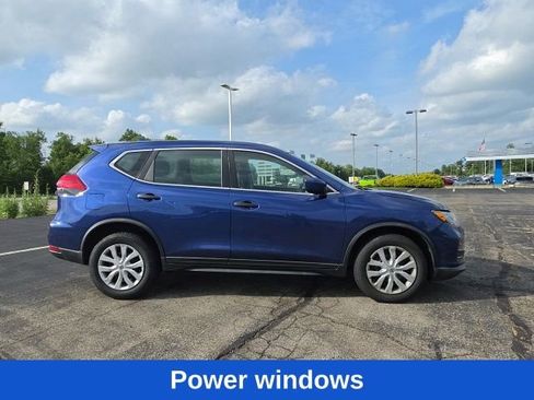 Used 2017 Nissan Rogue S FWD image 2