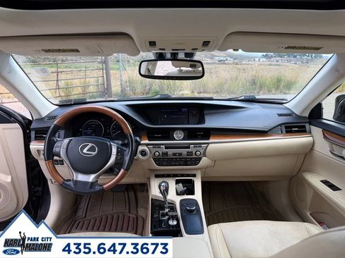 Used 2013 Lexus ES 300h w/ Luxury Pkg FWD image 29