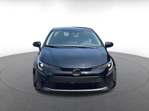 Used 2025 Toyota Corolla LE FWD image 3