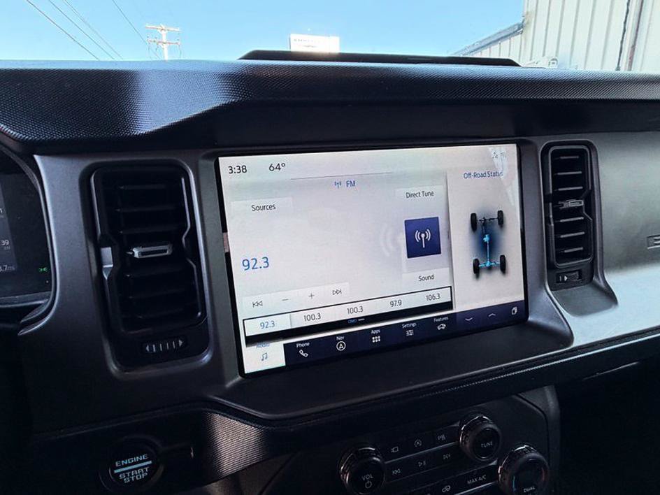 Used 2023 Ford Bronco Outer Banks AWD/4WD image 12
