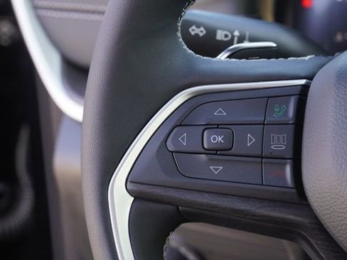 New 2026 Jeep Grand Cherokee Altitude image 27