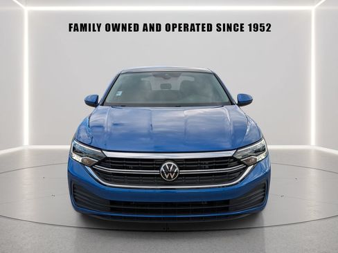 Certified 2024 Volkswagen Jetta SE FWD image 6