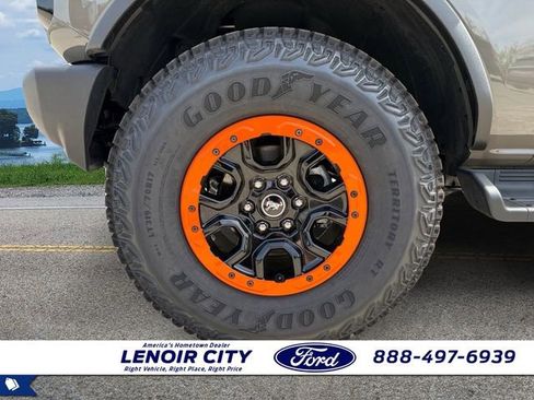 New 2026 Ford Bronco Outer Banks w/ Sasquatch Package AWD/4WD image 9