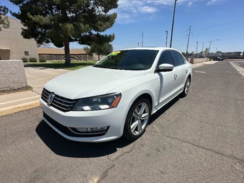 Used 2014 Volkswagen Passat TDI SEL Premium FWD image 9