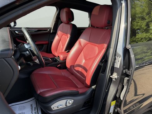 Used 2020 Porsche Macan AWD/4WD image 56