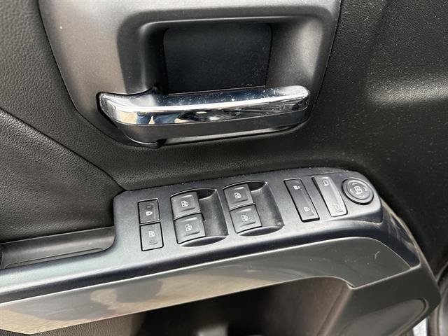 Used 2018 Chevrolet Silverado 1500 LT AWD/4WD image 15