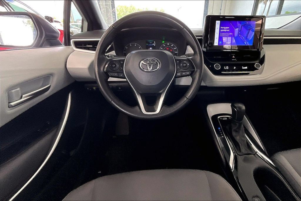 Used 2024 Toyota Corolla SE FWD image 8