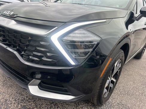 Used 2025 Kia Sportage EX image 9