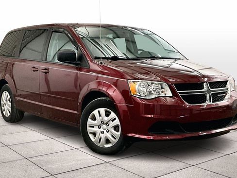 Used 2017 Dodge Grand Caravan SE w/ Power Window Group image 3