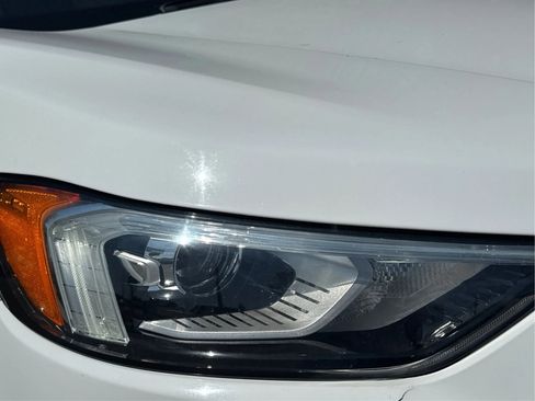 Used 2020 Ford Edge SEL image 9