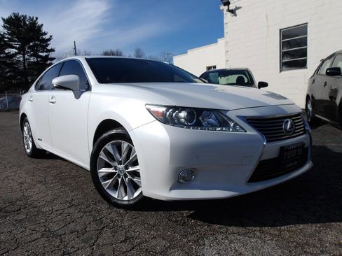 Used 2013 Lexus ES 300h w/ Luxury Pkg image 7