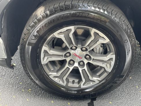 Used 2026 GMC Sierra 1500 SLT AWD/4WD image 35