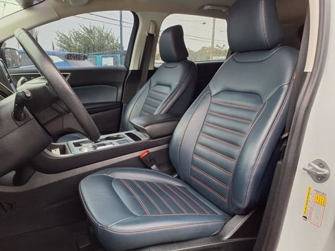 Certified 2022 Ford Edge SEL w/ Sport Appearance Package image 19