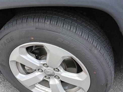 Used 2020 Jeep Compass Latitude w/ Popular Equipment Group FWD image 2