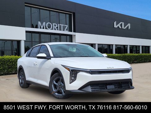New 2026 Kia K4 LXS image 1