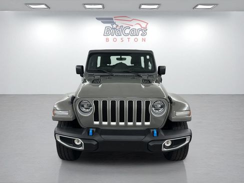 Used 2022 Jeep Wrangler Unlimited Sahara w/ Cold Weather Group AWD/4WD image 2