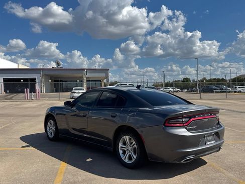 Used 2023 Dodge Charger SXT RWD image 17