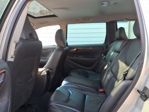 Used 2006 Volvo XC70 image 9