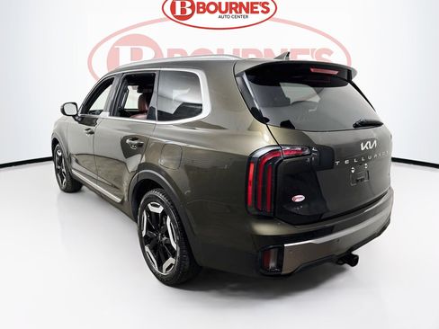 Used 2023 Kia Telluride EX w/ EX Captain's Chair Package AWD/4WD image 9